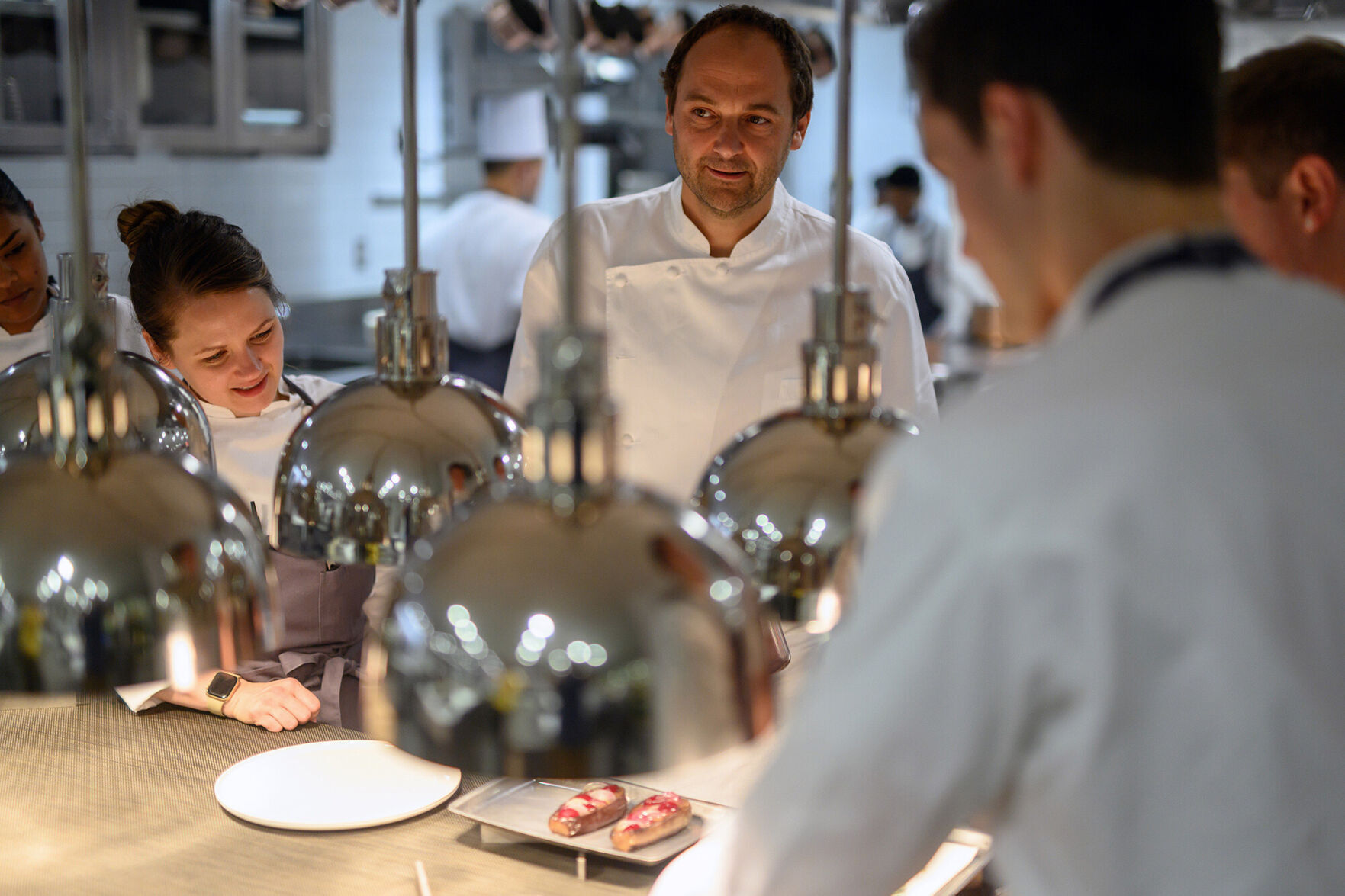This world-famous restaurant ditched meat, but it's still charging $335 a person. Will people pay?